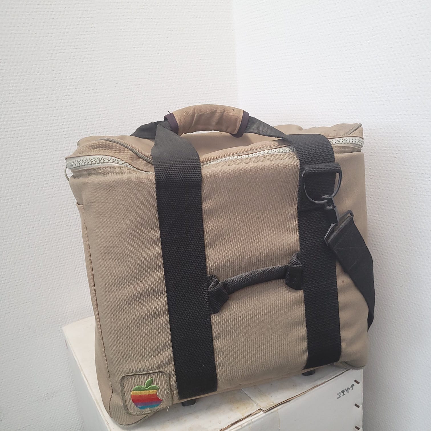 MacBag bruin met logo